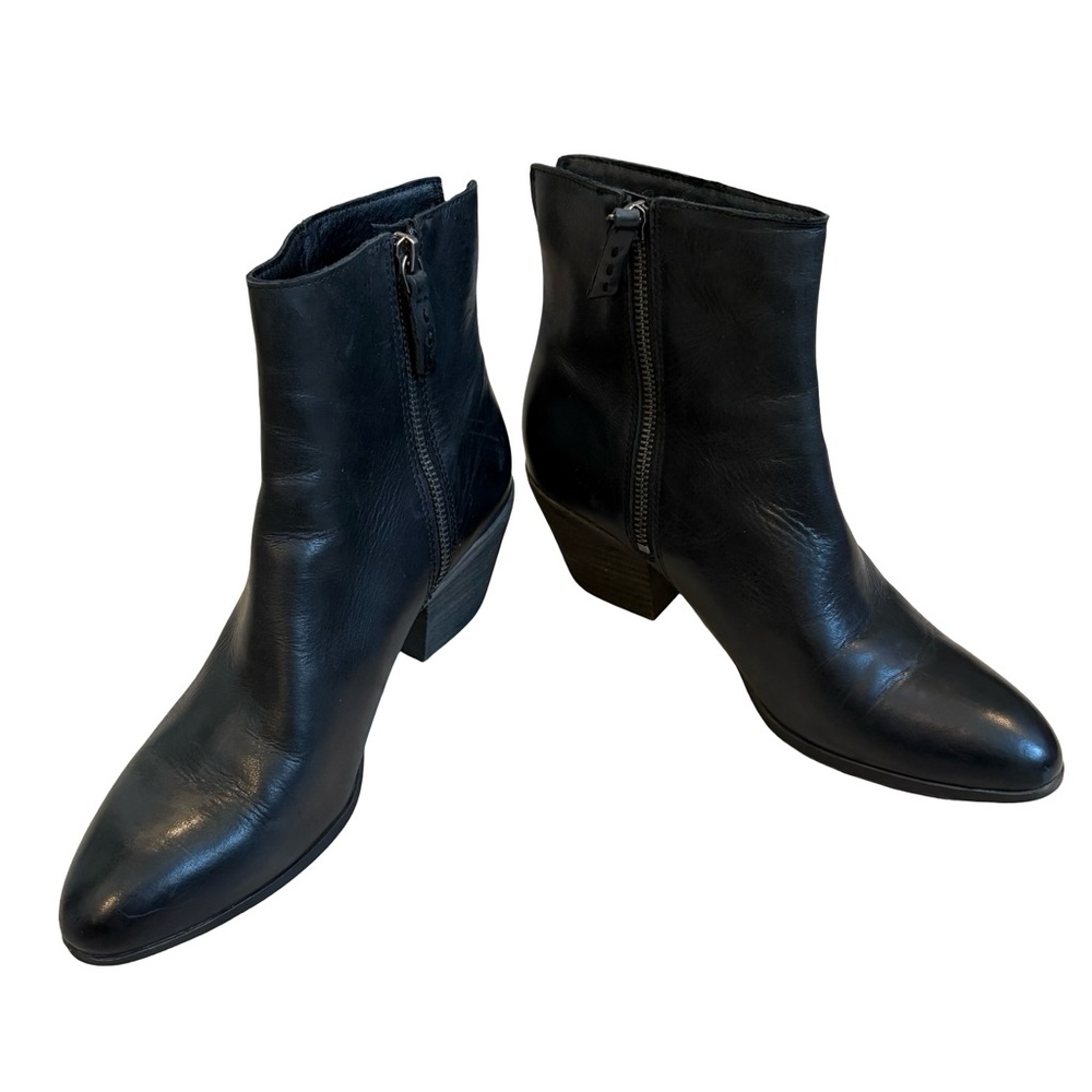 Frye Megan Black Leather Ankle Boots Western Minimalist Coastal Cowgirl, Sz 8.5 - Picture 5 of 16